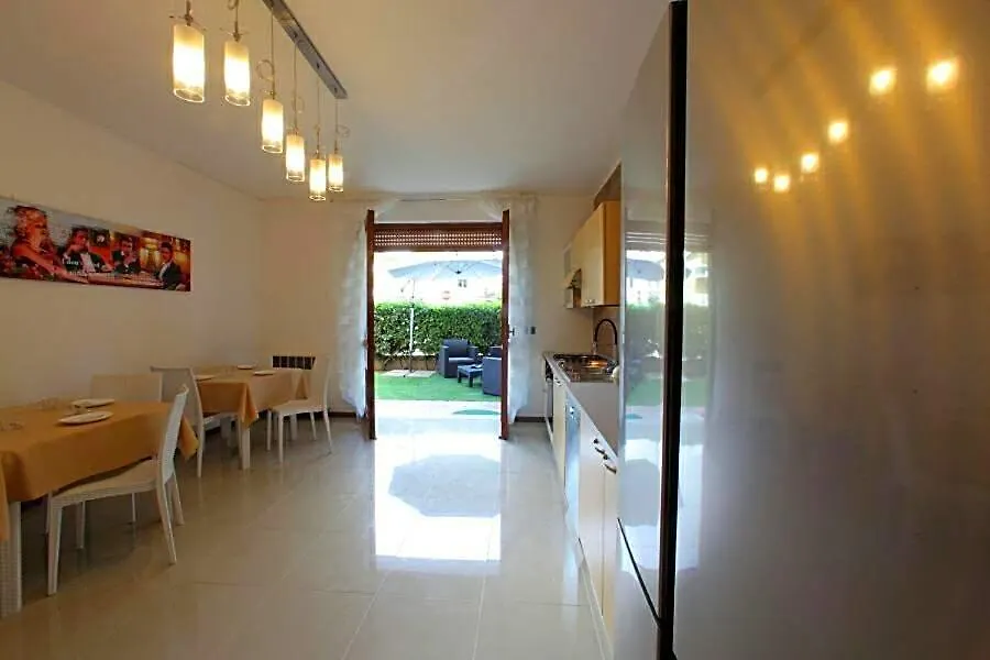B&B Holidays Artisti-1